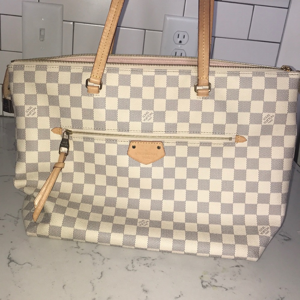 Louis Vuitton Purse